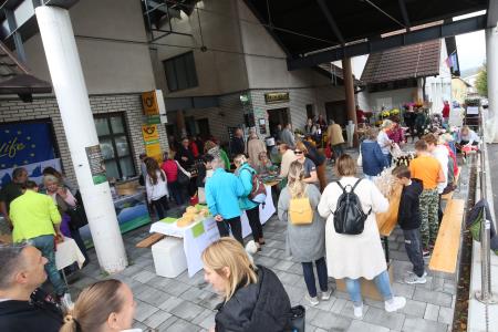 JESENSKI SEJEM RAKEK 05 FOTO LJUBO VUKELIČ